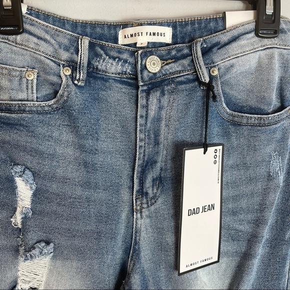 Almost Famous 7 Women's Ripped Distressed Dad Jeans NWT - Picture 3 of 11